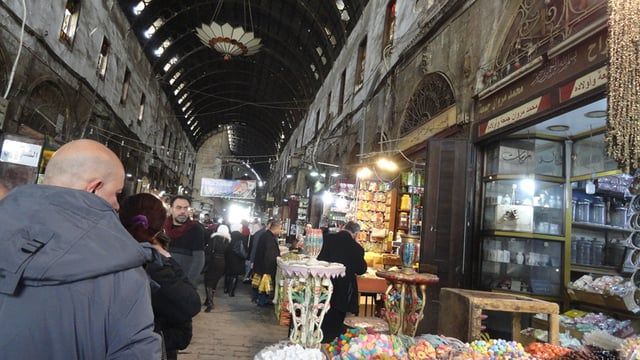 رقم يثير الجدل.. انضمام 2.7 مليون سوري لقائمة الفقر المدقع