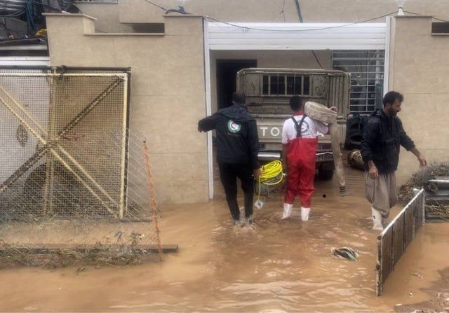 إيران.. الفيضانات تتسبب بانهيار وغرق منازل (فيديو وصور)