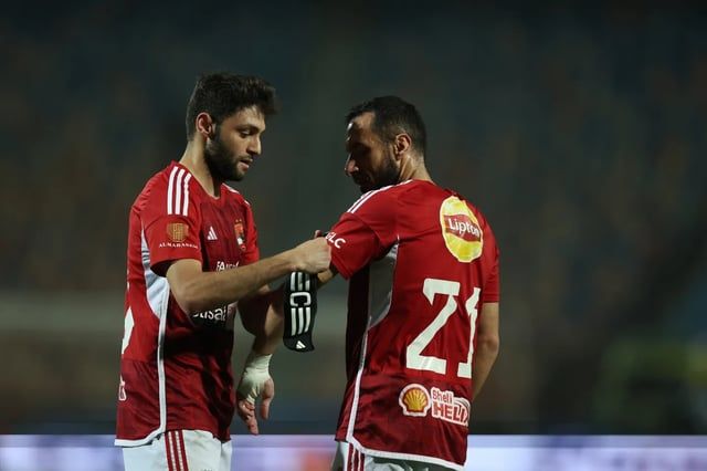 لحظة تاريخية في مسيرة علي معلول مع الأهلي (فيديو وصور)