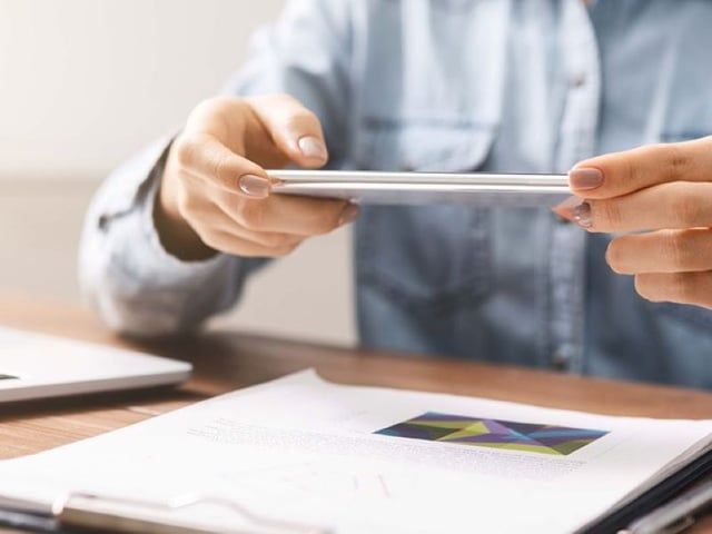 هذه أفضل تطبيقات رقمنة الصور الورقية القديمة