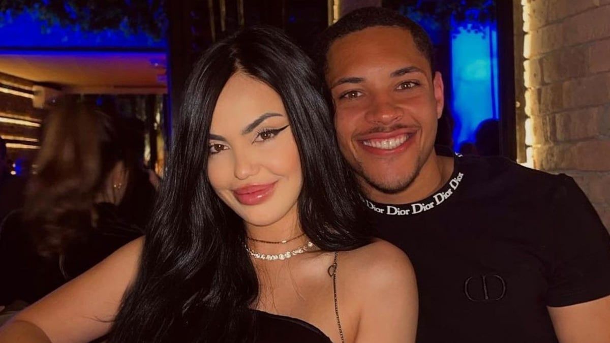 تصرف غريب من زوجة مهاجم برشلونة بعد الخسارة أمام جيرونا (صور)