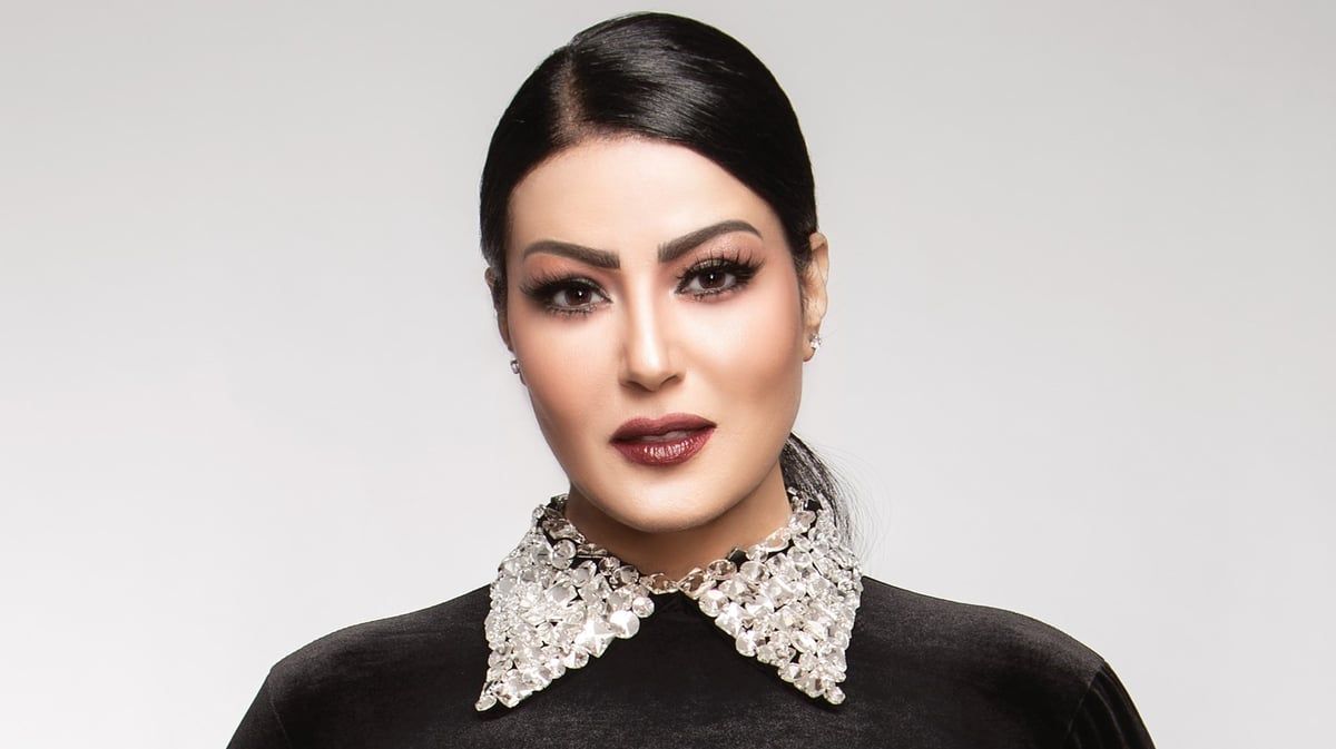 نعت صلاح السعدني بعد 15 يوماً من وفاته.. سمية الخشاب تتعرض للسخرية