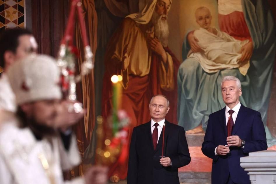بوتين يحضر قداس عيد القيامة بموسكو