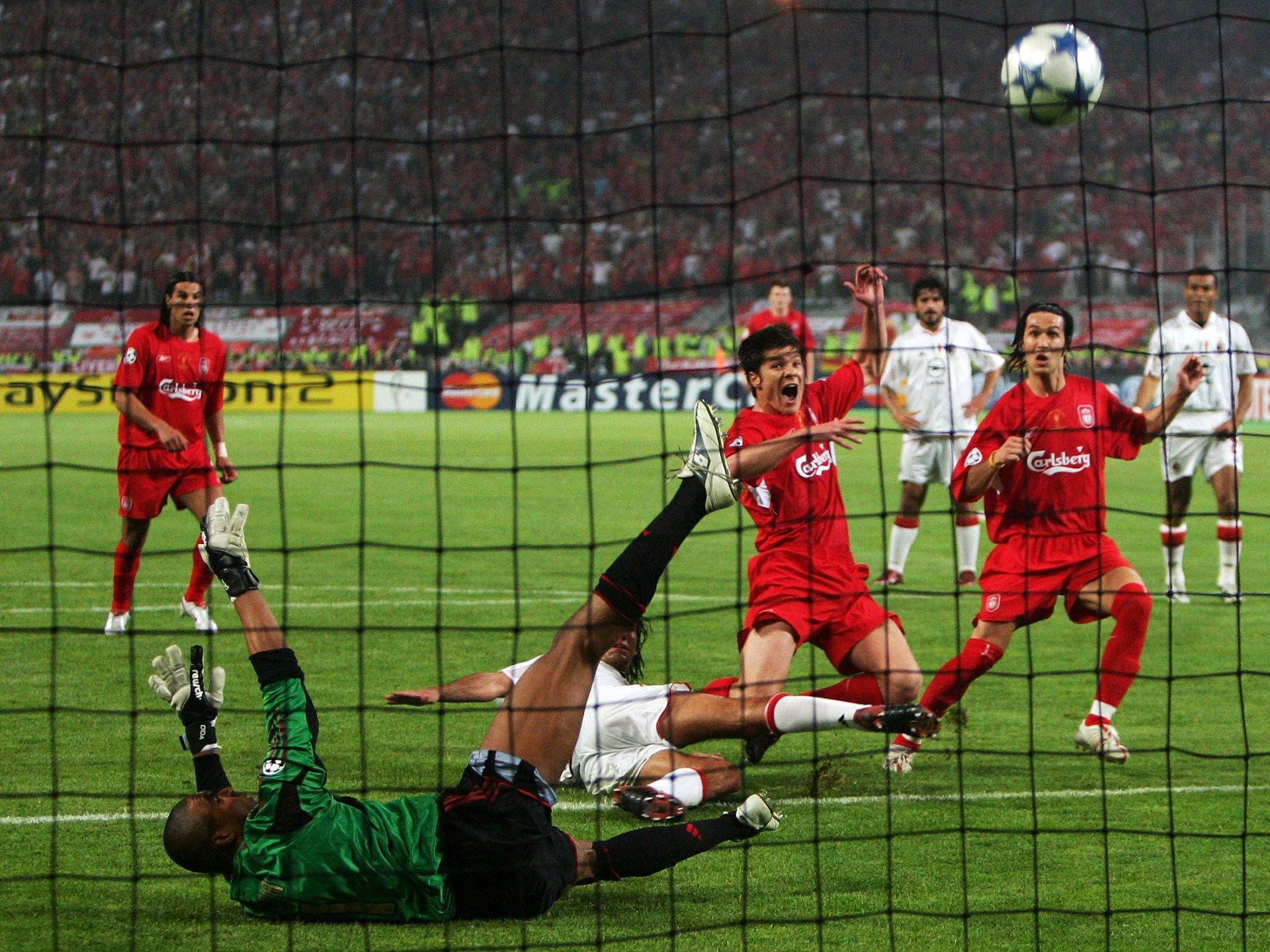 أعظم 9 نهائيات في تاريخ دوري أبطال أوروبا - موقع الخليج الان