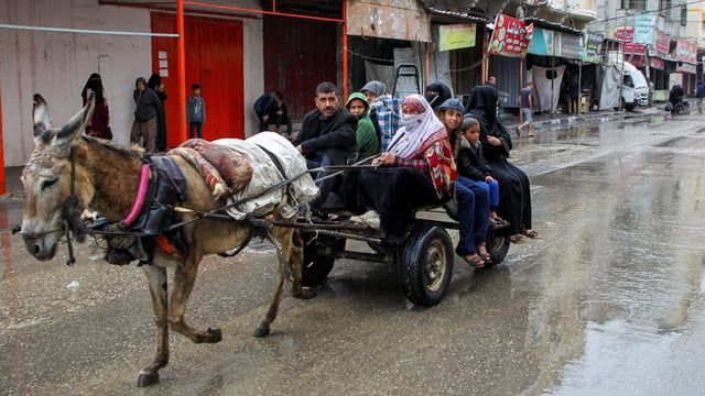 ردود فعل على طلب إسرائيل إخلاء مناطق في رفح