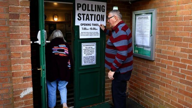 لوموند: المحافظون يواجهون هزائم في الانتخابات المحلية ببريطانيا