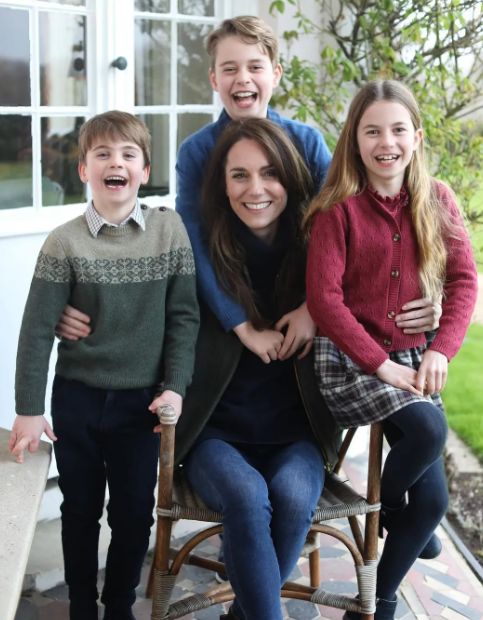 الأمير ويليام وكيت ميدلتون يعيشان "جحيمًا"