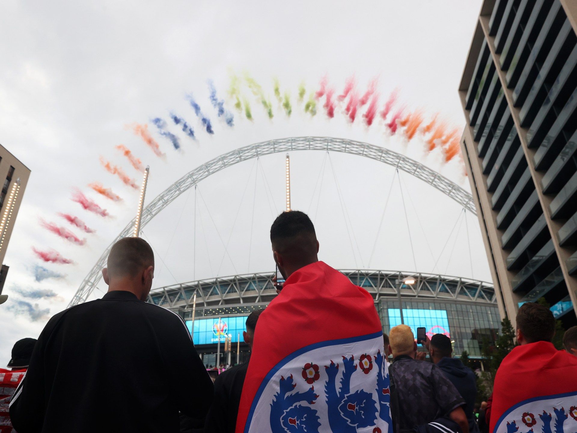 الشرطة الإنجليزية تحث جماهيرها على حسن التصرف في يورو 2024 - موقع الخليج الان