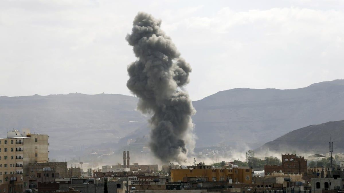 اليمن.. قتيلان إثر انفجار مستودع أسلحة في مأرب