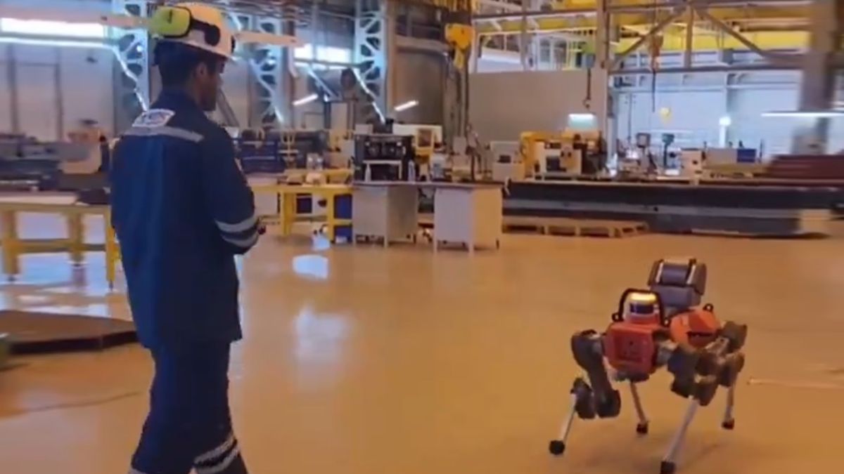 الكويت تبدأ استخدام الروبوتات في مصفاة الزور النفطية (فيديو)