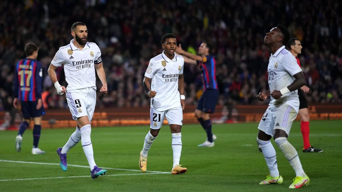 بنزيما يدعم مهاجم ريال مدريد قبل مواجهة بايرن ميونخ (صورة)