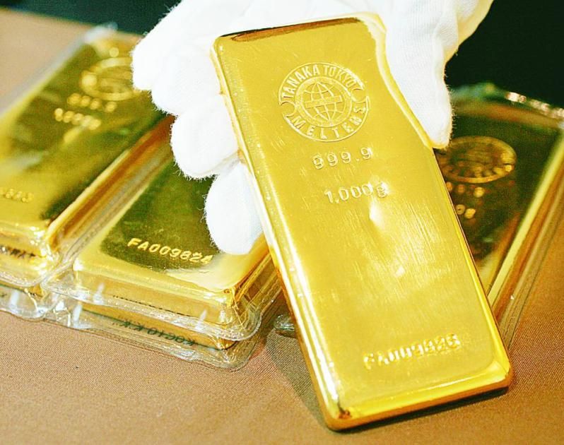 الذهب حبيس نطاق ضيق مع تقييم موعد خفض الفائدة