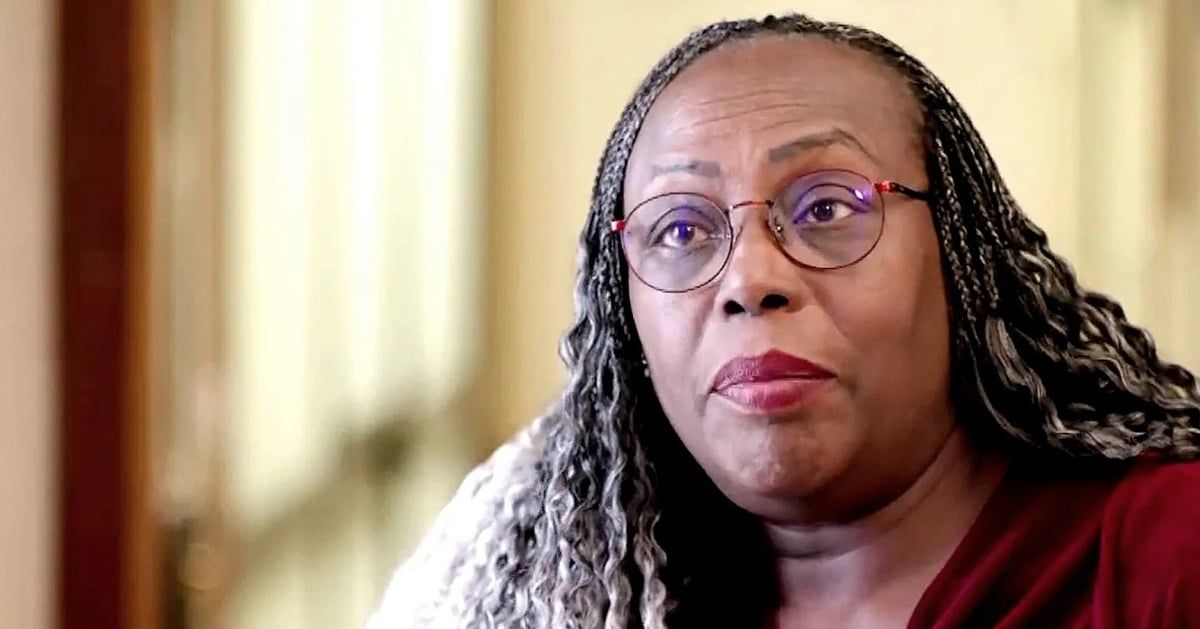 محكمة تونسية تأمر بسجن الناشطة سعدية مصباح رئيسة جمعية "منامتي"