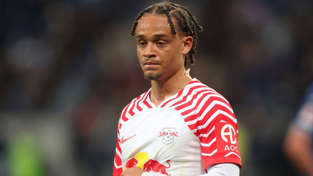 خطوة جديدة من برشلونة لضم تشافي سيمونز