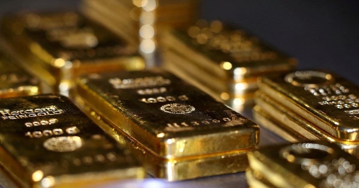 الذهب يرتقي على أنقاض الدولار