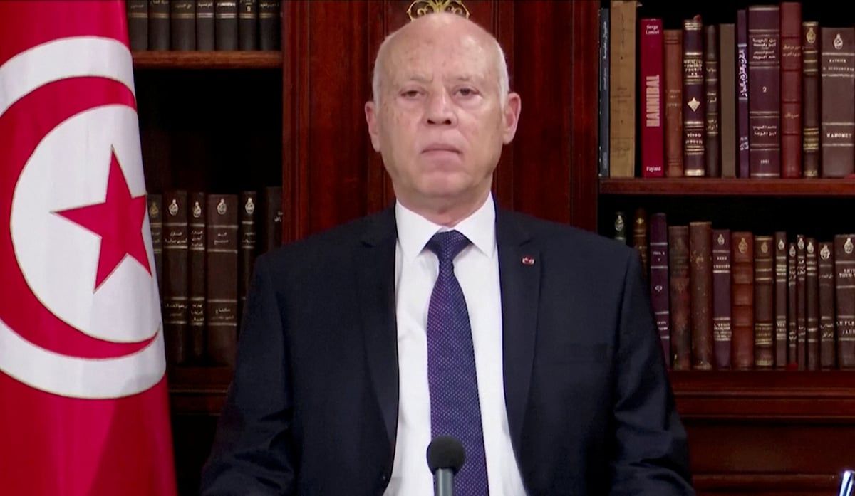 محللون: زخم ترشحات المعارضة للانتخابات الرئاسية التونسية يخدم سعيّد