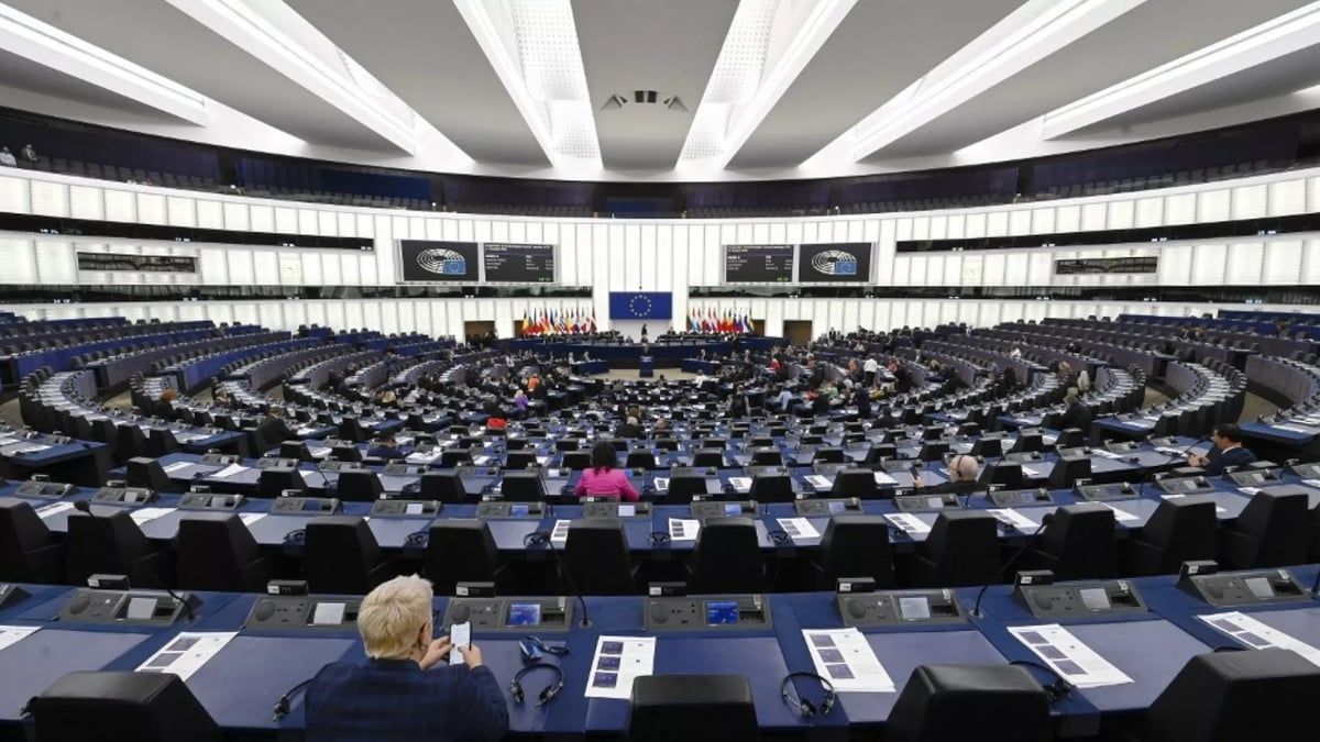 استطلاع: 48% من الفرنسيين لا يعرفون شيئًا عن انتخابات البرلمان الأوروبي