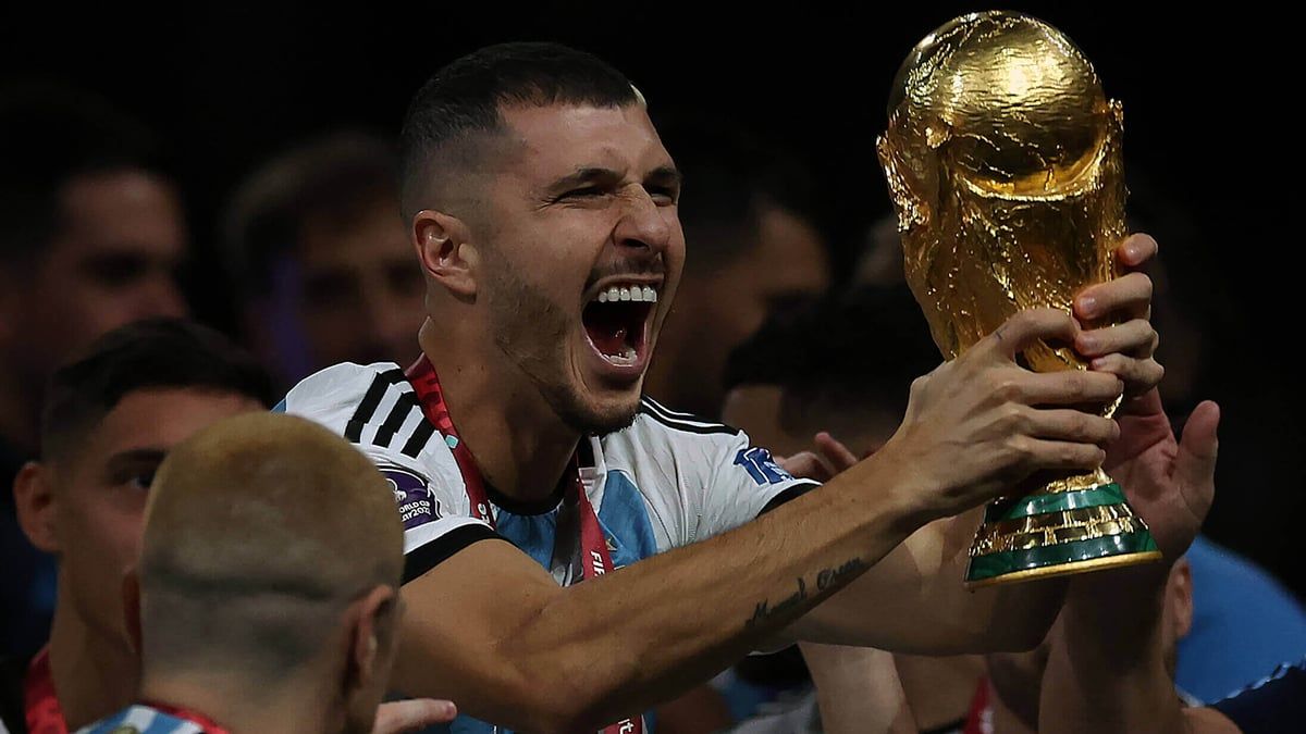 برشلونة يحسم أول صفقاته الصيفية