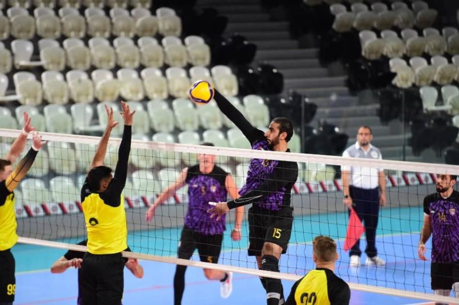 كأس الطائرة بين شباب الأهلي والعين