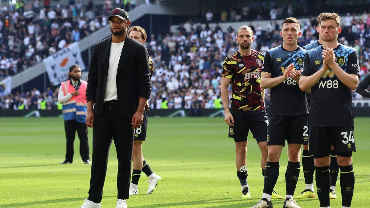 هبوط بيرنلي من الدوري الإنجليزي بعد خسارته أمام توتنهام