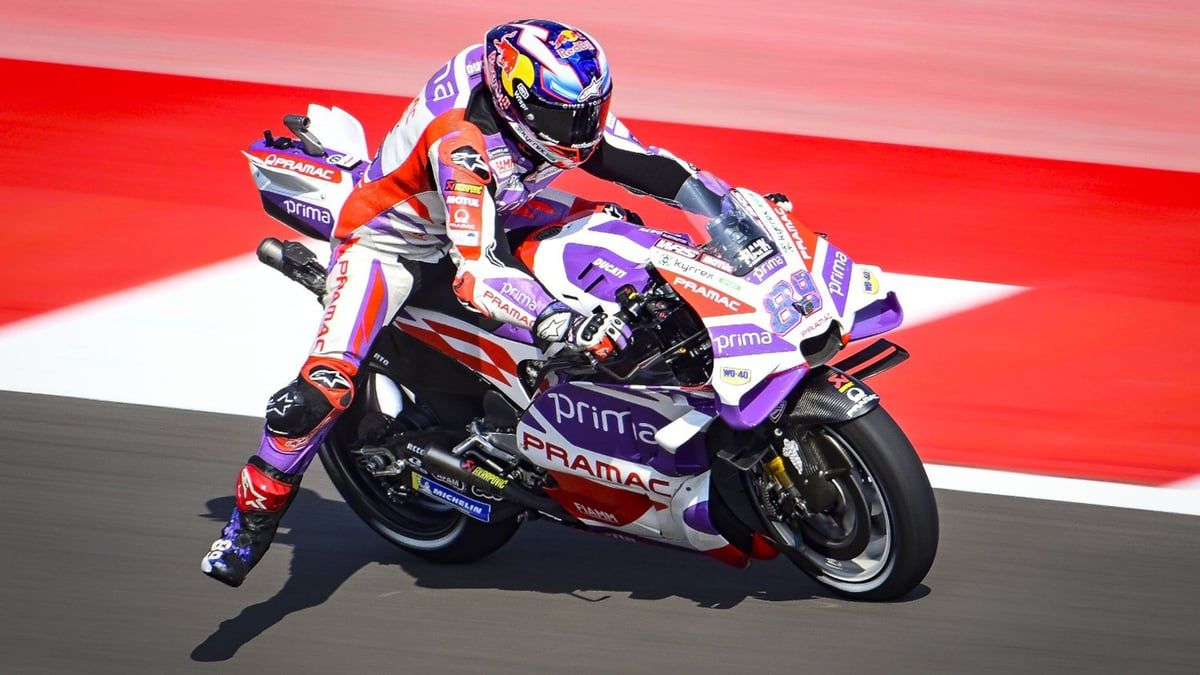 مارتن يسجل رقما قياسيا بسباق فرنسا للدراجات النارية