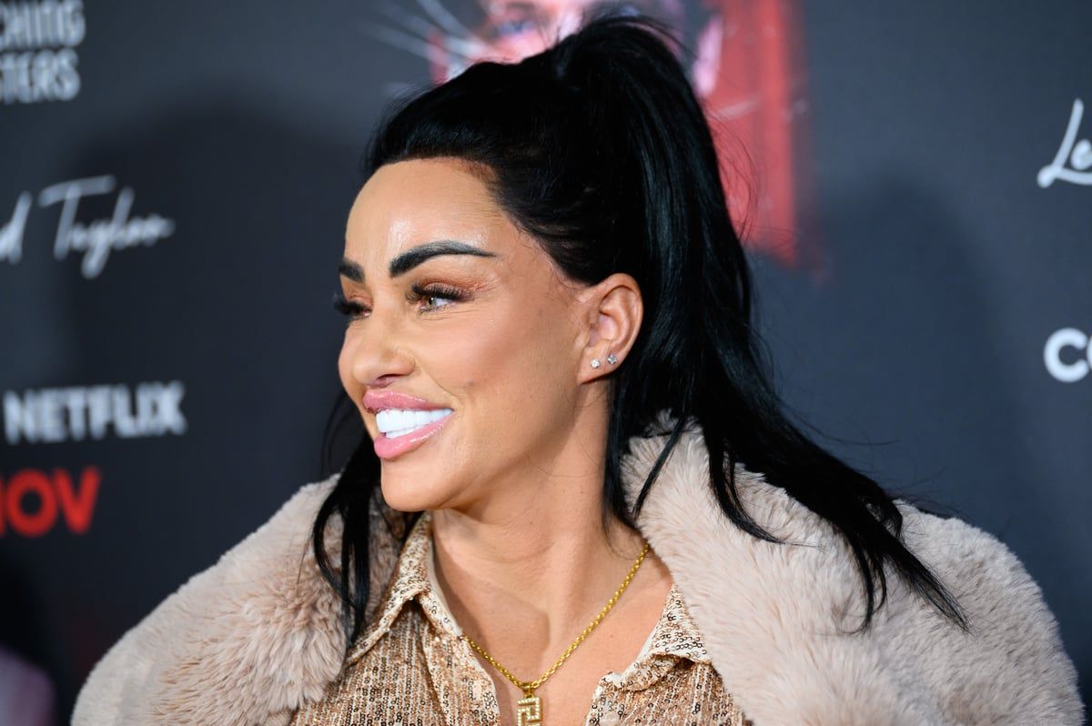 بعد إزعاجها السكان وانتهاكها القانون.. طرد عارضة أزياء من قصرها