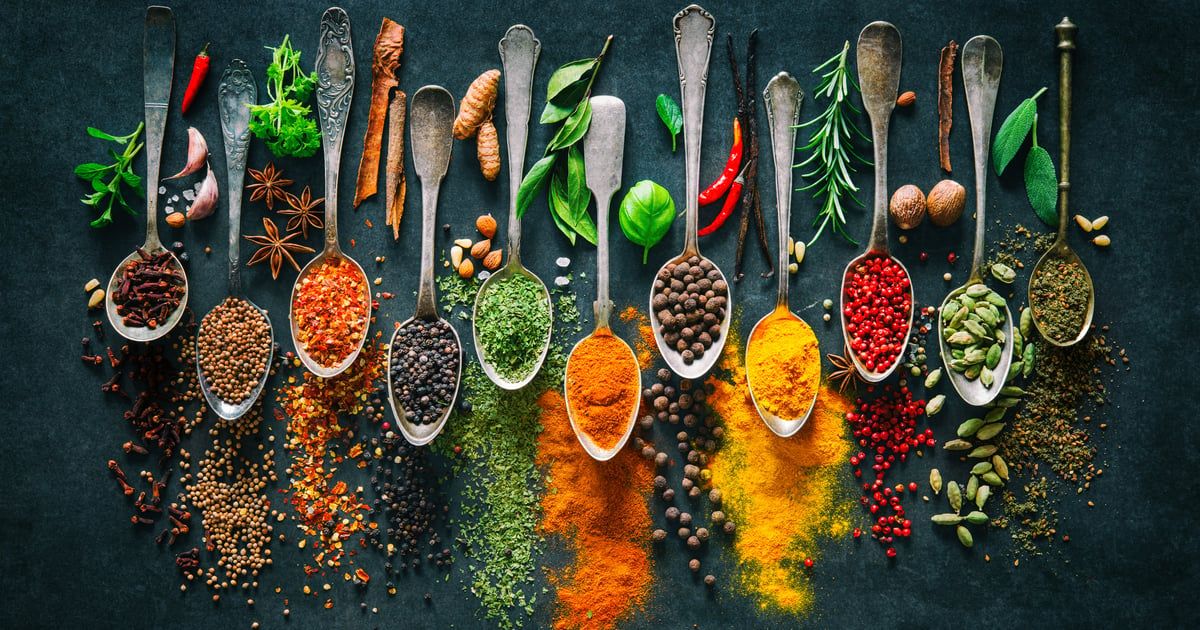 3 خرافات شائعة حول التوابل العضوية