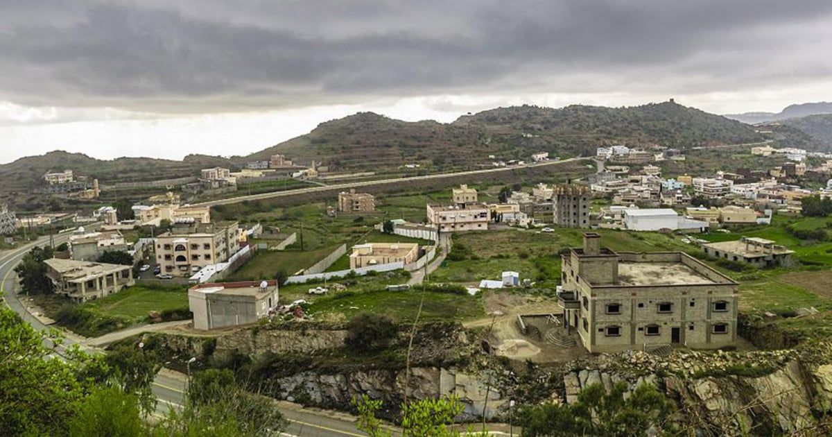 عشرات آلاف الزوار يتوافدون لمزرعة عائلة سعودية (فيديو)