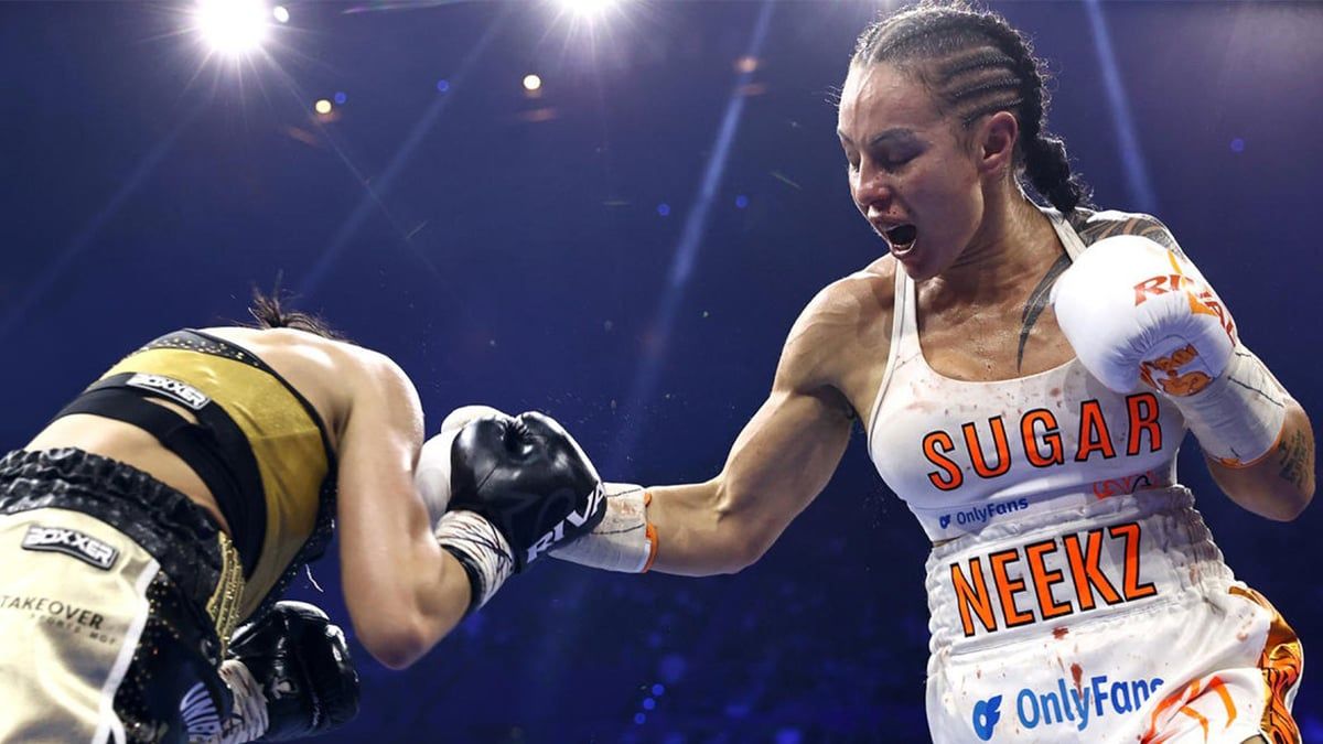 أعلن فوزها ثم خسارتها.. غضب شديد من ملاكمة بعد قرار غريب من الحكام (فيديو)