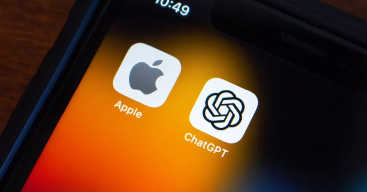 محادثات بين "أبل" و "OpenAI" لاستخدام تقنية "ChatGPT" على آيفون