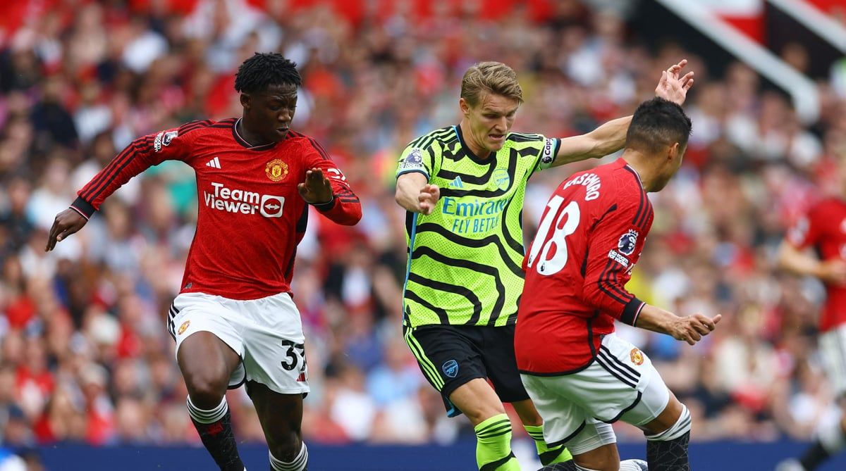 مفاجأة كبيرة.. نجم مانشستر يونايتد قريب من النصر السعودي