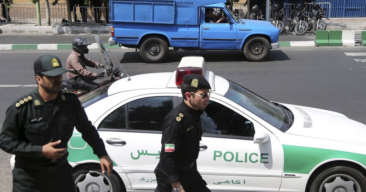 إيران تقدم رواية جديدة بشأن مقتل مسؤول حكومي