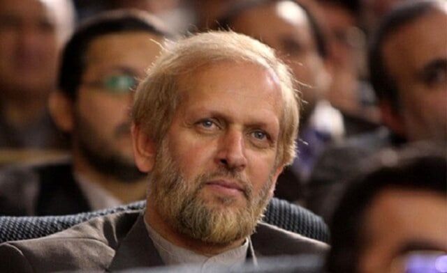 إيران.. السجن لنجل مسؤول مقرب من أحمدي نجاد بتهمة الفساد