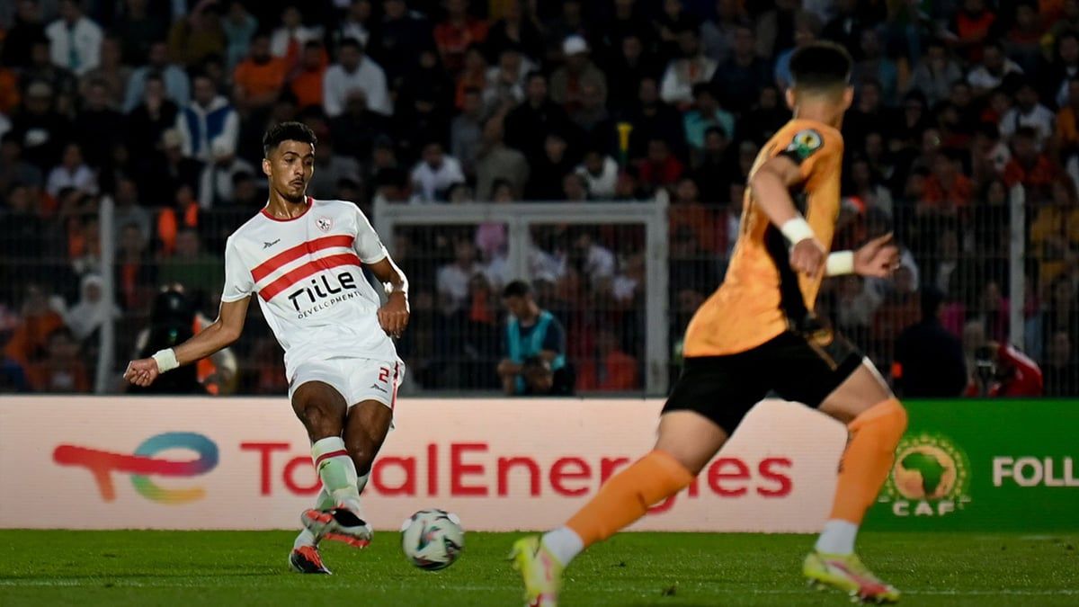 قرار تحكيمي مثير للجدل في مباراة الزمالك ونهضة بركان (فيديو)