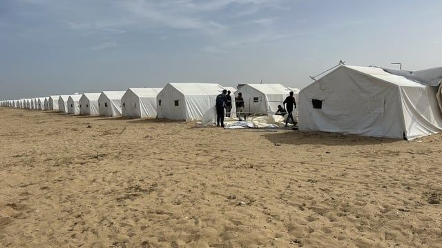 غزة.. افتقار "المواصي" لمقومات الحياة يهدد مئات آلاف النازحين