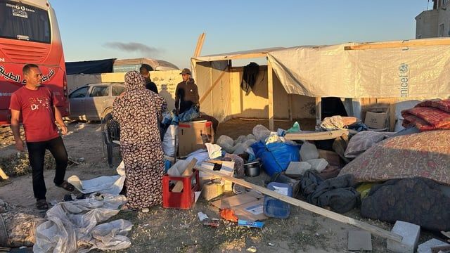 غزة.. افتقار "المواصي" لمقومات الحياة يهدد مئات آلاف النازحين