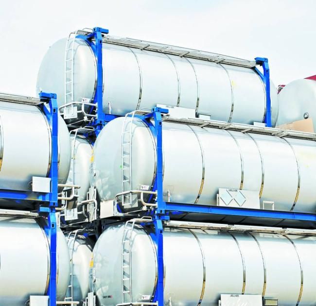 «أدنوك» تسلم أول شحنة أمونيا منخفضة الكربون إلى «ميتسوي» اليابانية