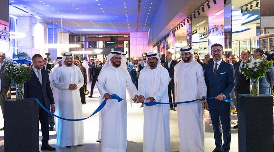 أحمد بن سعيد يفتتح صالة جديدة لـ«المركز الميكانيكي» في دبي