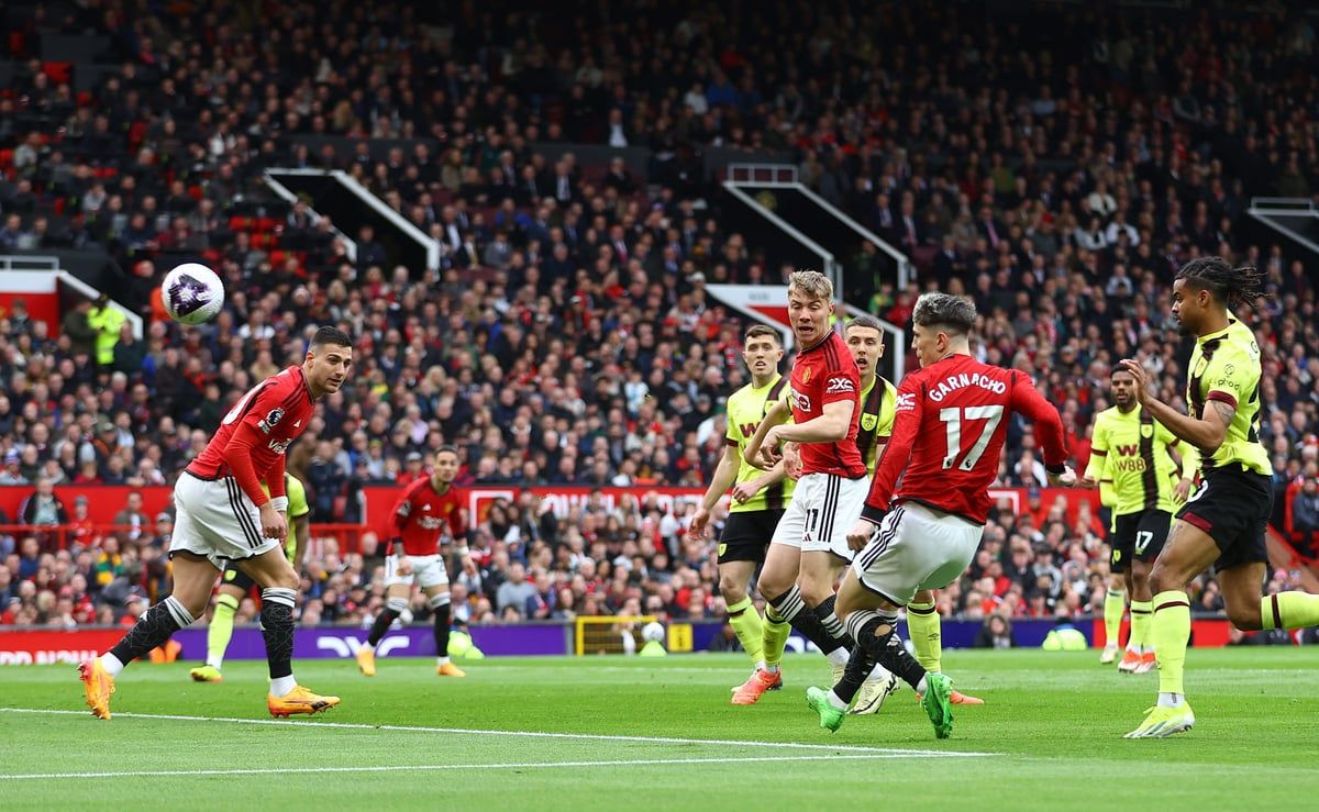 جماهير مانشستر يونايتد تعتذر لكريستيانو رونالدو