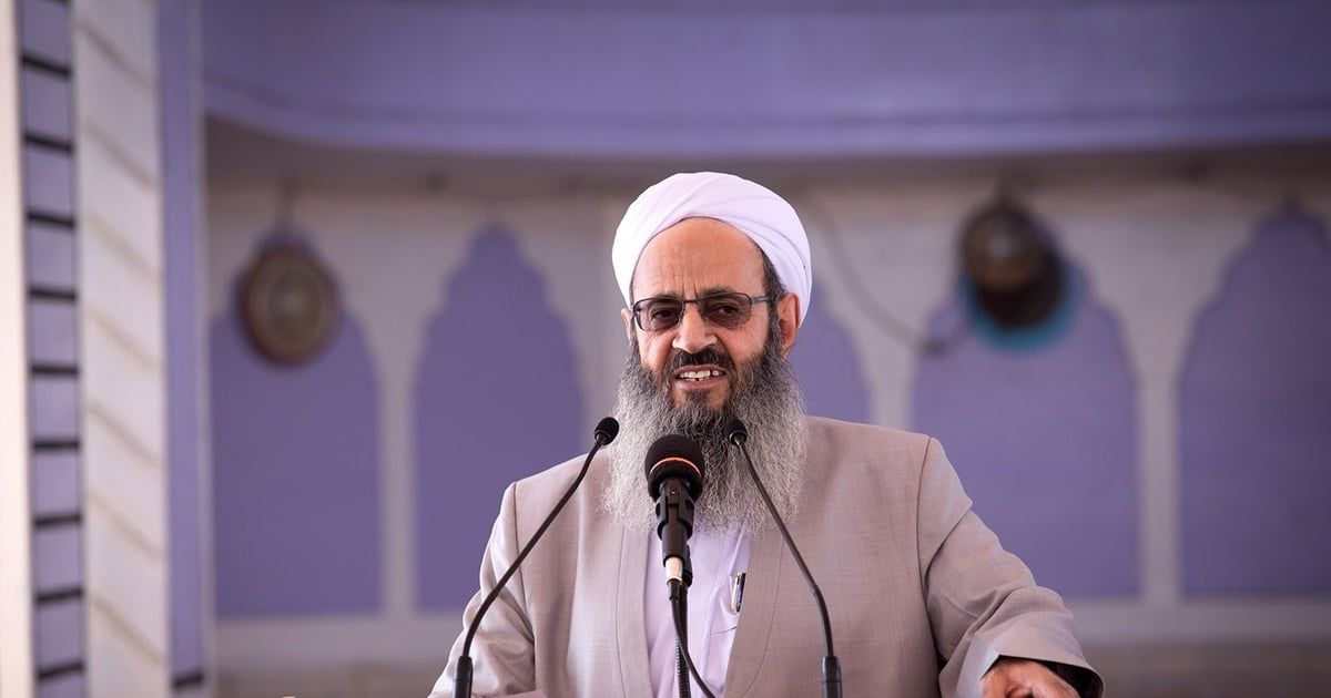 زعيم سنة إيران ينتقد سجن السلطات أحد كبار المفكرين الإصلاحيين