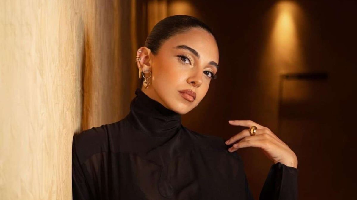 سلمى أبو ضيف تعلن خطبتها من شاب خارج الوسط الفني (صور)