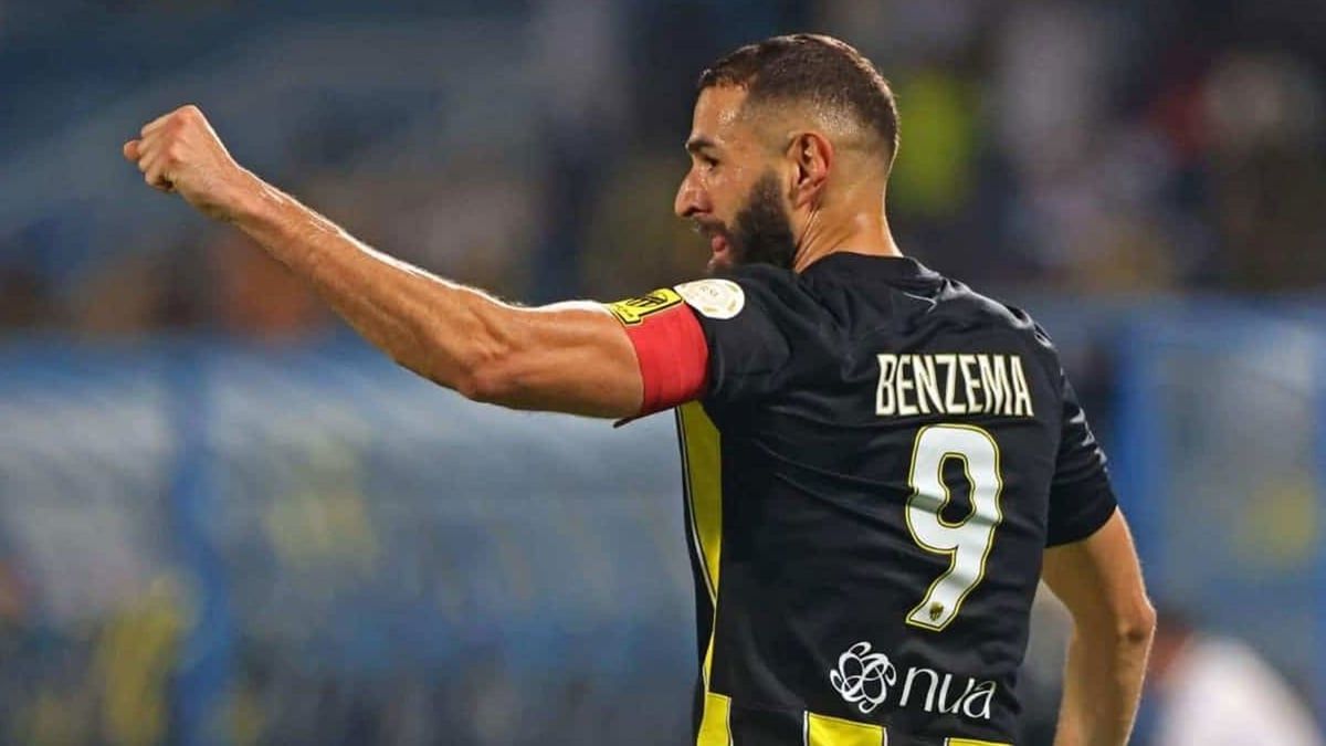 سر تهرب لاعبي الاتحاد من المباريات.. وتذمر بنزيما من الجميع