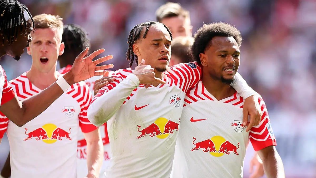 سان جيرمان يتراجع عن تعنّته تجاه "صفقة برشلونة"