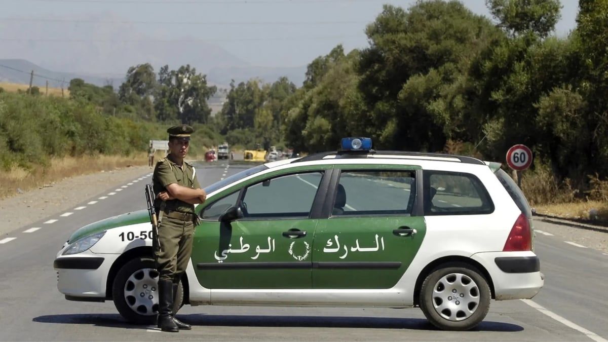 "صدمة" في الجزائر بعد العثور على شاب أخفاه جاره 30 عامًا (فيديو)