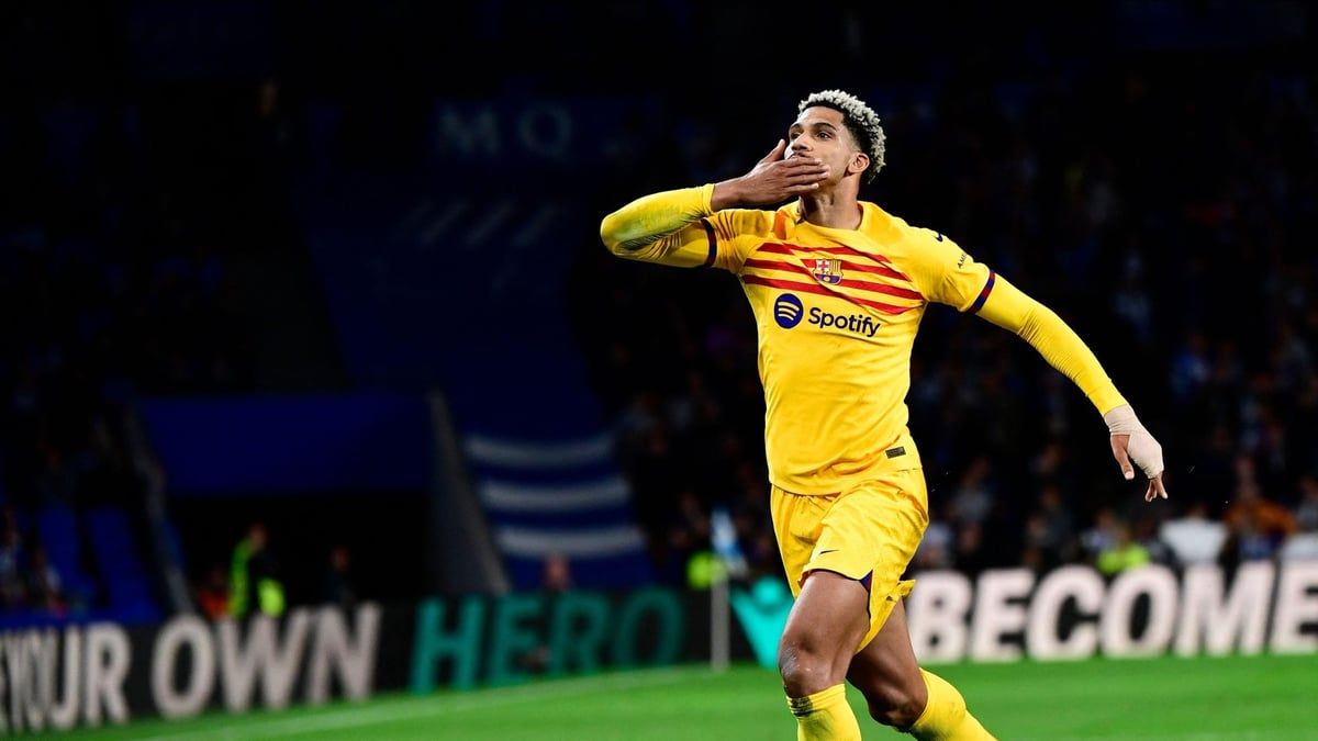 برشلونة يتحرك لإقناع أراوخو بالتجديد بعد عرض بايرن ميونخ