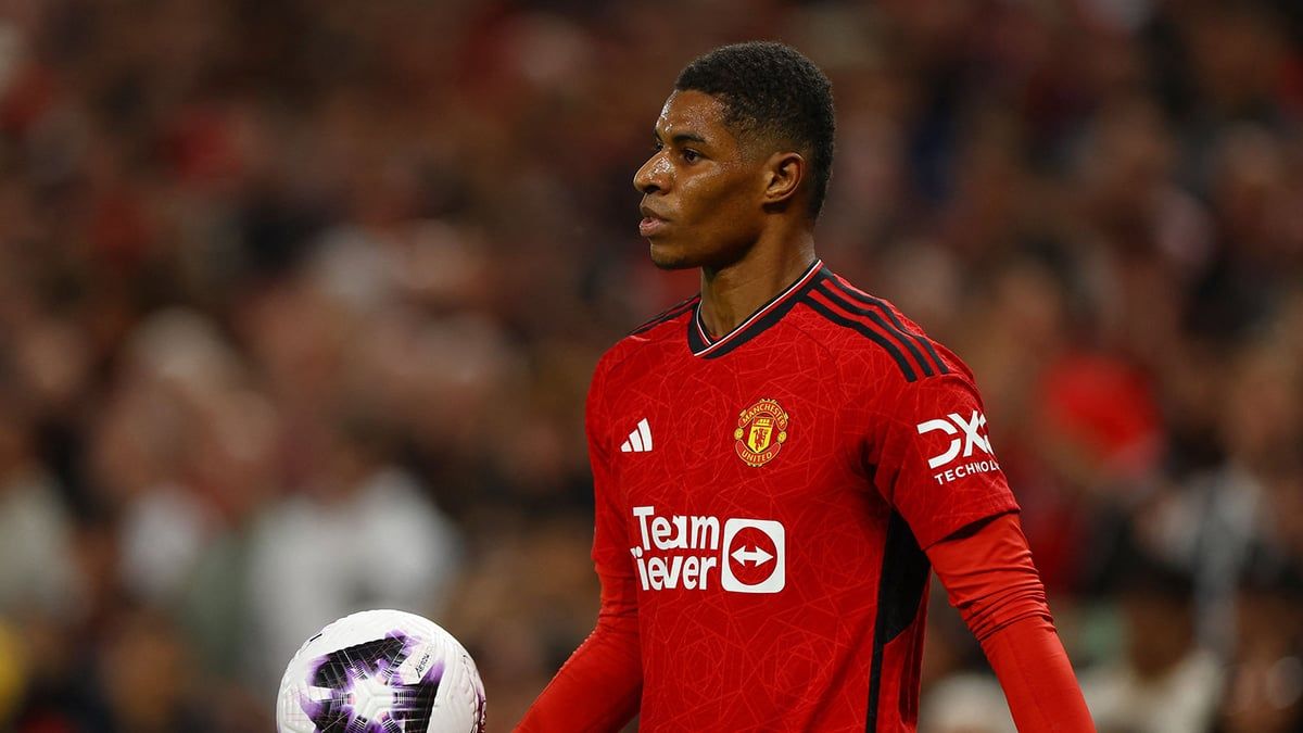 راشفود يشتبك لفظيًّا مع مشجع قبل مباراة مانشستر يونايتد ونيوكاسل (فيديو)