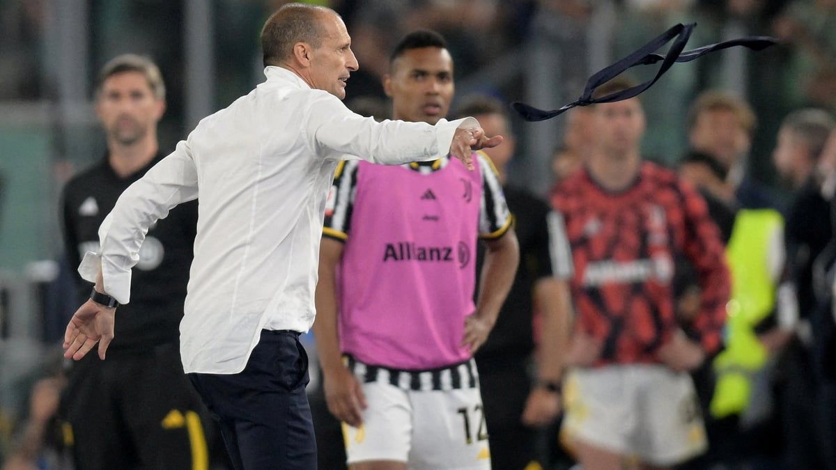 أليغري يخلع سترته ورابطة العنق اعتراضًا على التحكيم (فيديو)