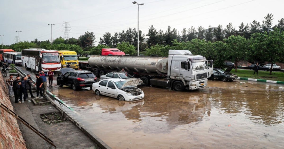 فياضانات عارمة تخلّف قتلى وخسائر كبيرة في إيران