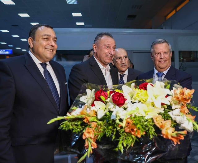 نفاد تذاكر مباراة الترجي والأهلي.. واشتباكات بين الجماهير والأمن (فيديو)