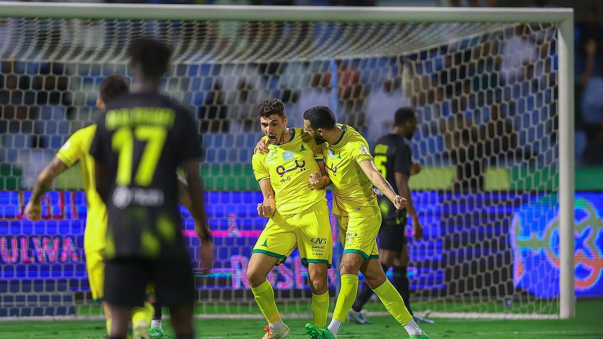 الاتحاد يترنح ويتعادل أمام الخليج ويفقد فرصة المشاركة الآسيوية